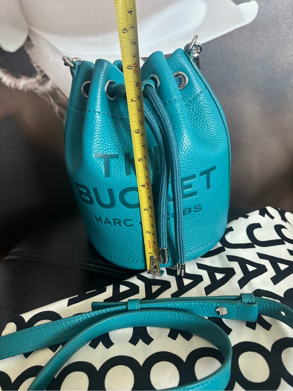Marc Jacobs The Bucket Small Leather Drawstring Handbag in Teal - Picture 11 of 15